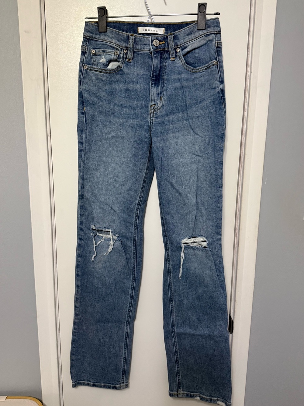 eunina Distressed Straight-Leg Jeans